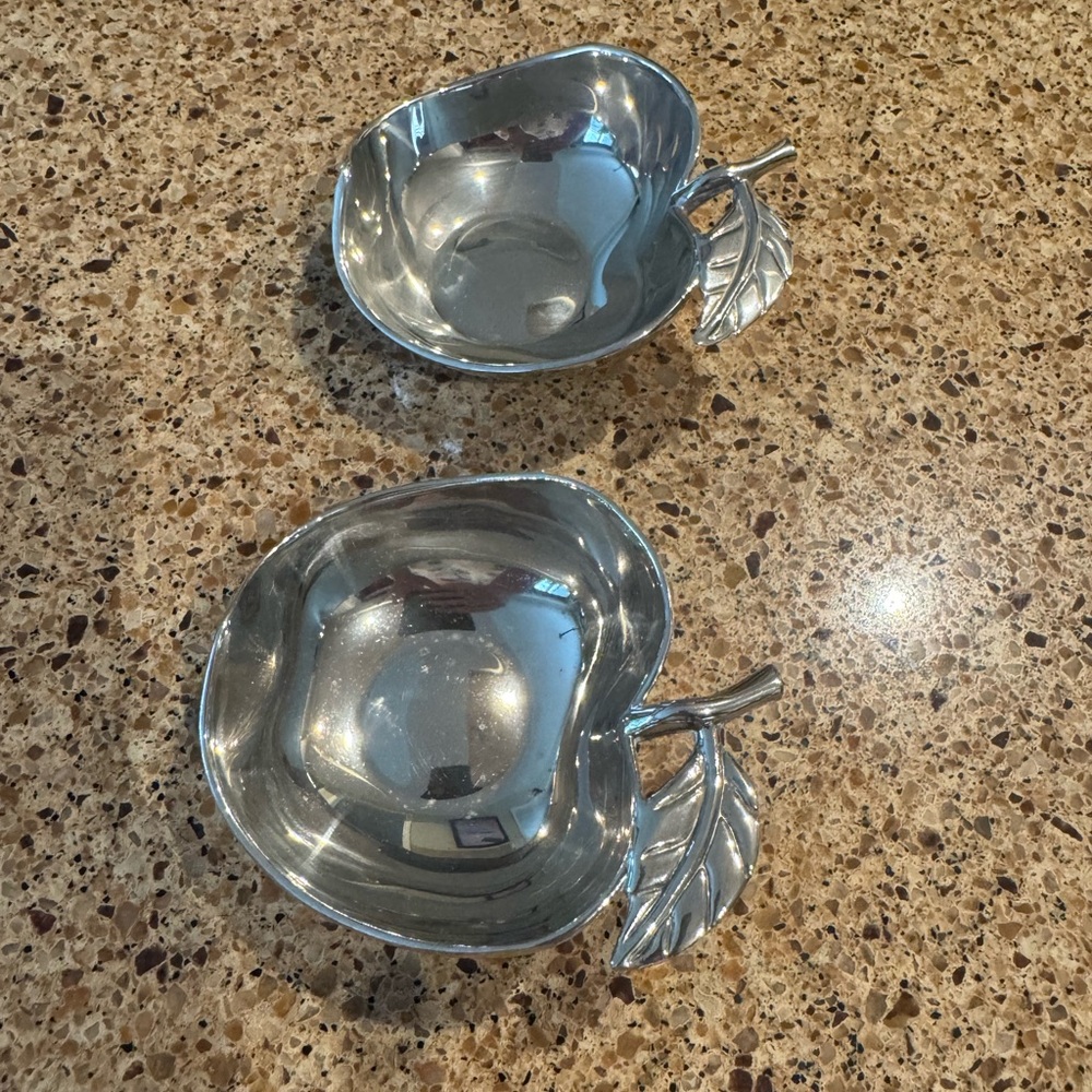 Apple-shaped Metal Trinket RING Dish, set of 2.
